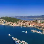 アパート Just Meters From The Sea Lavica Beachfront