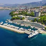 アパート Just Meters From The Sea Lavica Beachfront ポドストラナ