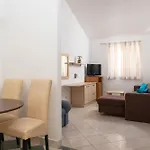 アパート Just Meters From The Sea Lavica Beachfront
