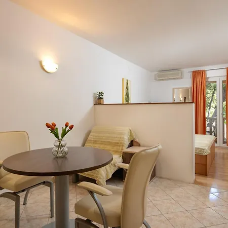Appartamento Just Meters From The Sea Lavica Beachfront