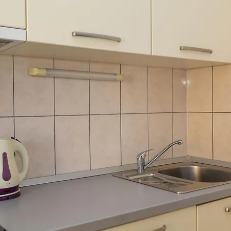 Appartamento Just Meters From The Sea Lavica Beachfront