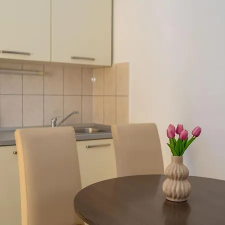 Just Meters From The Sea Lavica Beachfront *