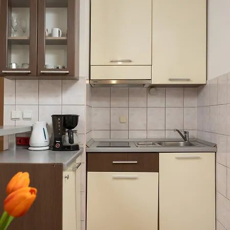Just Meters From The Sea Lavica Beachfront * Podstrana