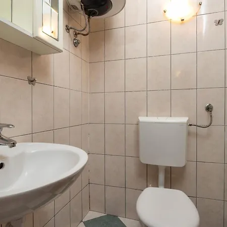 Just Meters From The Sea Lavica Beachfront * Podstrana